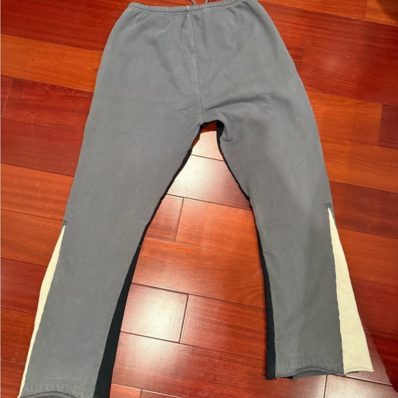 Gallery Dept. Gray Sweatpants - Picture 4 of 8